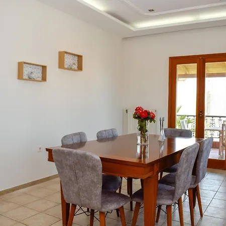 Rastoni Chania - Guests *